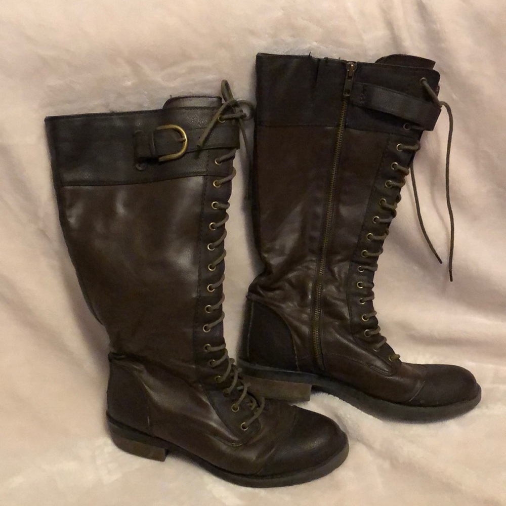 Combat boots